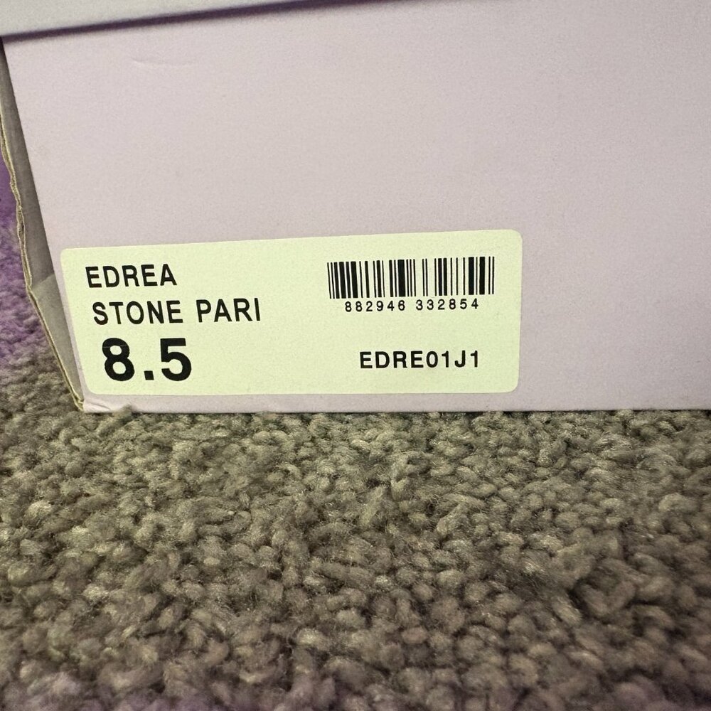 boots - Picture 2 of 4